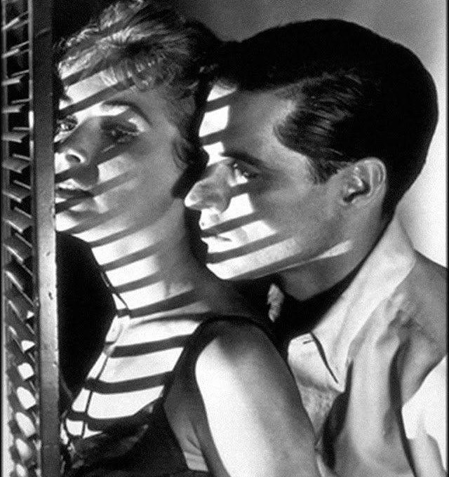 Нуар чёрный и красный