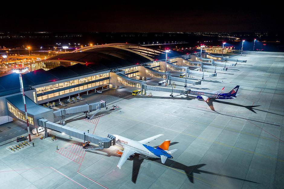 До конца 2024 года в городах России реконструируют 34 аэропорта