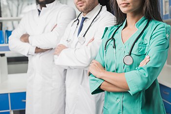 Больше других врачей уволиться хотят терапевты и анестезиологи