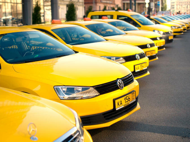 Рост цен на такси в половине регионов страны составил 44%