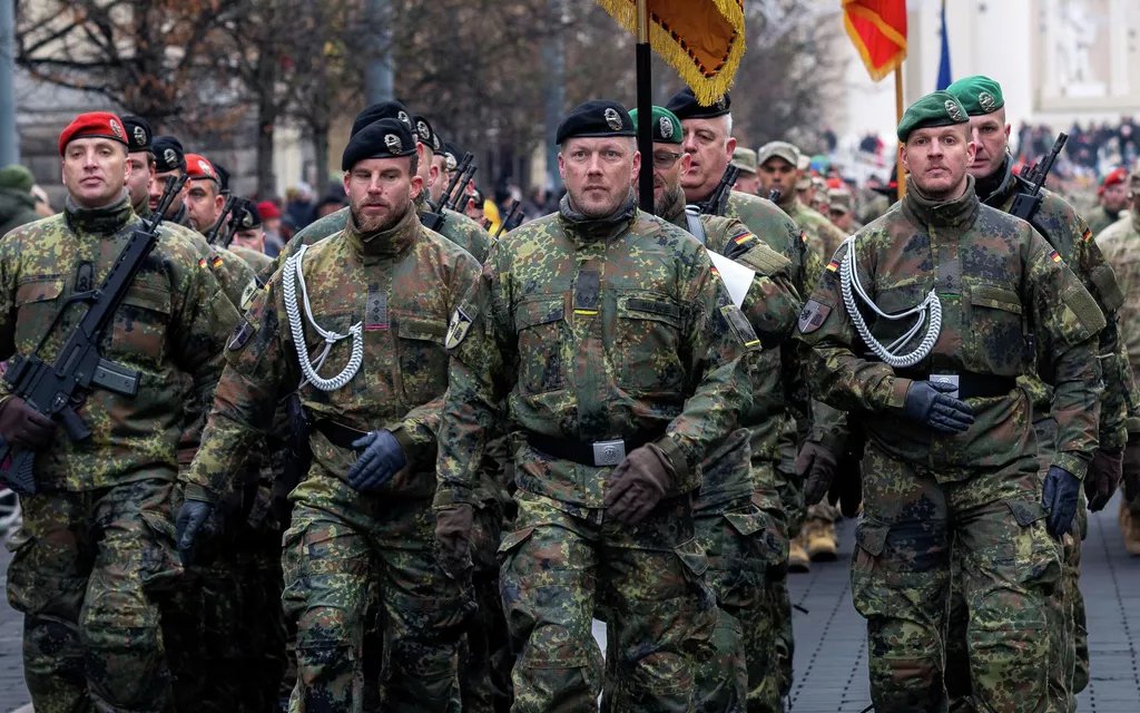 Германия захлопывает клетку: почему мужчинам теперь нужно разрешение, чтобы уехать