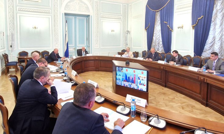 Полпред Александр Гуцан провел совещание по вопросам реализации новых нацпроектов в сфере развития промышленности и технологий в СЗФО
