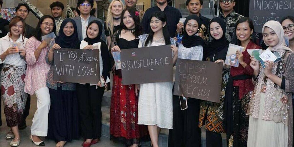 Почему индонезийские блогеры полюбили Путина и зачем мы продвигаем «рашен клюкву» за границей?